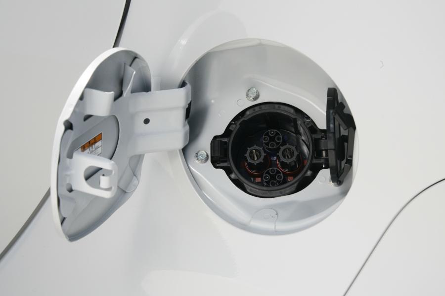  Mitsubishi i-MiEV 2012 года  (US) (фото 221 из 234)